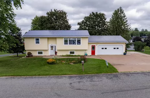 400 Highland St, Westby, WI 54667