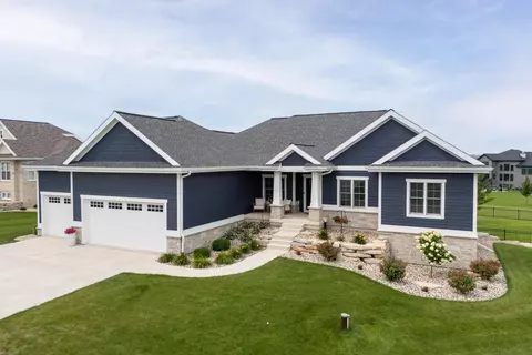 6653 Morning Dew Ln, Sun Prairie, WI 53590