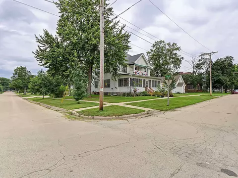Exterior - 807 E 3rd Ave, Brodhead, WI 53520 photo 22 of 22