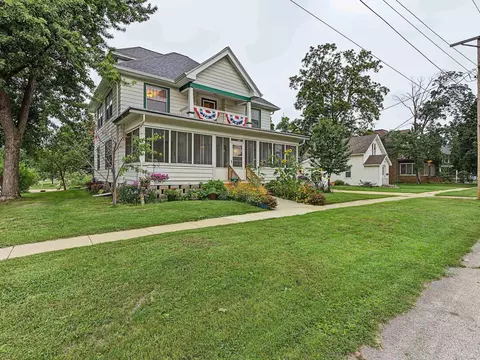 Exterior - 807 E 3rd Ave, Brodhead, WI 53520 photo 9 of 22