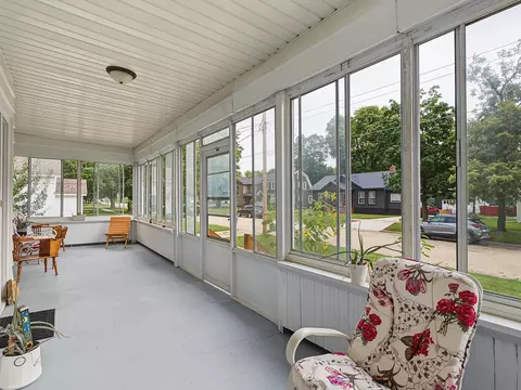 Exterior - 807 E 3rd Ave, Brodhead, WI 53520 photo 5 of 22