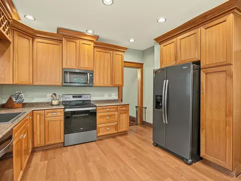 Kitchen - 807 E 3rd Ave, Brodhead, WI 53520 photo 3 of 5