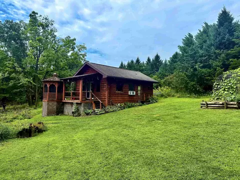 20610 Deer Island View Rd, Eastman, WI 54626