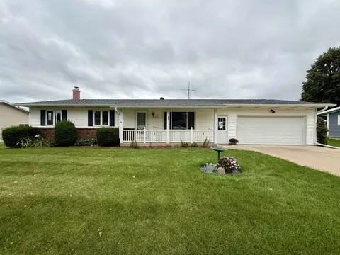 307 Benson St, Cobb, WI 53526