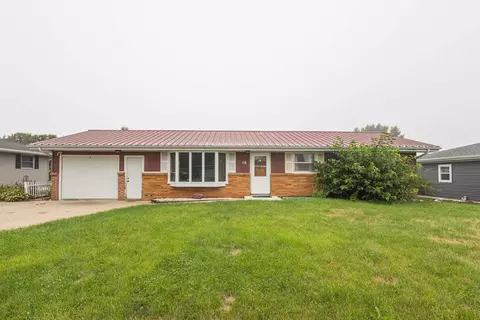 240 St Ann Ave, Dickeyville, WI 53808