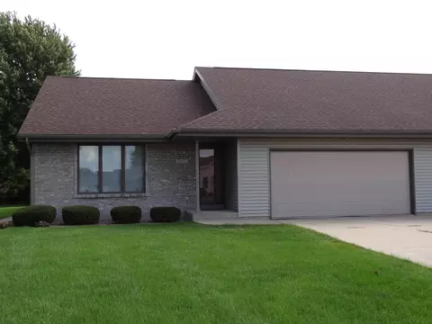 2122 Purple Aster Ln #2, Janesville, WI 53546