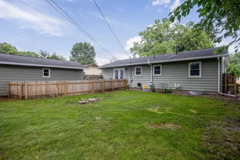 Exterior - 1748 Windsor Ct, Beloit, WI 53511 photo 5 of 6
