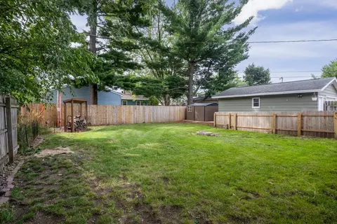 Exterior - 1748 Windsor Ct, Beloit, WI 53511 photo 4 of 6