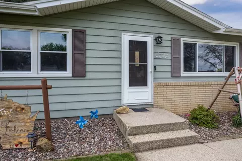 Exterior - 1748 Windsor Ct, Beloit, WI 53511 photo 3 of 6