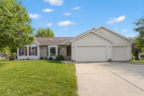 1331 Pinnacle Cir, Sun Prairie, WI 53590