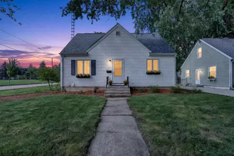 1524 Greenview Ave, Janesville, WI 53548