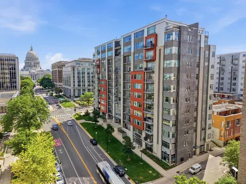 309 W Washington Ave #412, Madison, WI 53703