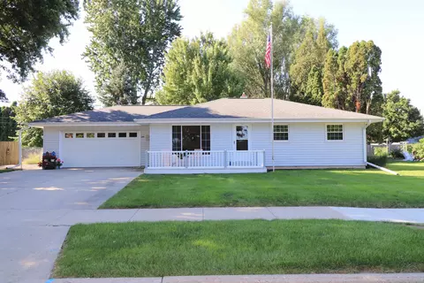 1325 Nicolet St, Janesville, WI 53546
