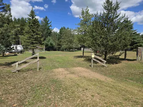 928 Round Oak Ct, Nekoosa, WI 54457