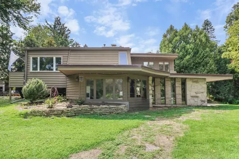 5457 Lake Mendota Dr, Madison, WI 53705