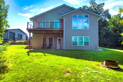 11215 Midway Ct, De Soto, WI 54624