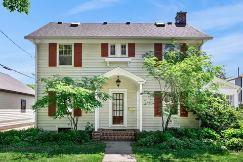 211 Vista Rd, Madison, WI 53726