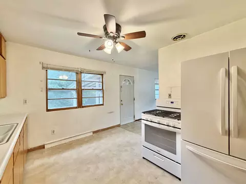 1827 Cleveland St, Beloit, WI 53511 photo 3
