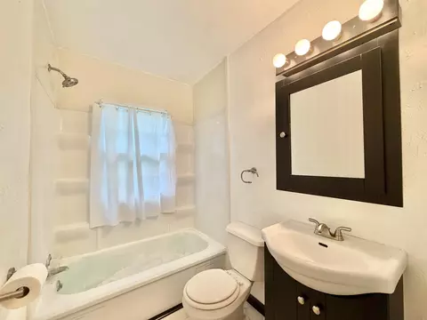 1827 Cleveland St, Beloit, WI 53511 photo 11