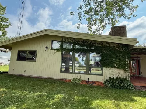 6777 Olen Trl, Winneconne, WI 54986