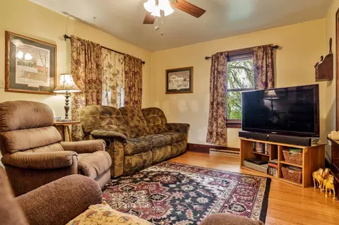 Living - 1516 E Philhower Rd, Beloit, WI 53511 photo 4 of 6