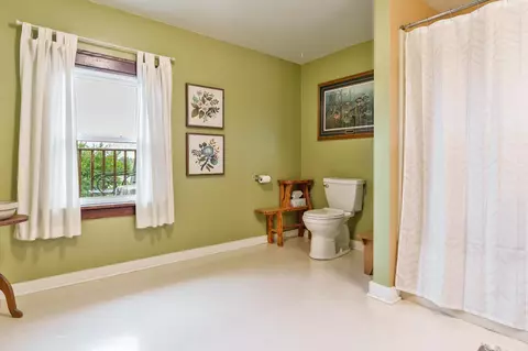 Bath - 1516 E Philhower Rd, Beloit, WI 53511 photo 5 of 6