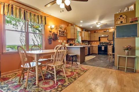 Dining - 1516 E Philhower Rd, Beloit, WI 53511 photo 1 of 6
