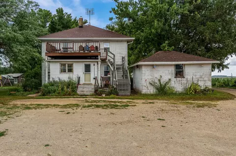 Exterior - 1516 E Philhower Rd, Beloit, WI 53511 photo 17 of 18