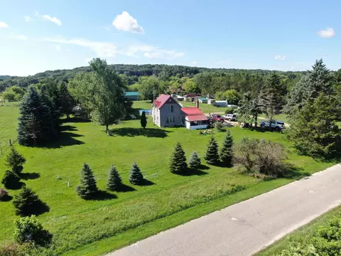 n1468 16th Road, Montello, WI 53949