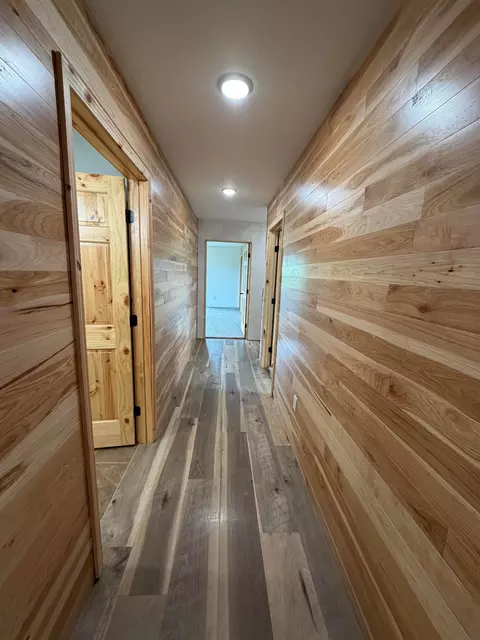 Entry Way - w10864 Santas Loop, Wonewoc, WI 53968 photo 2 of 2