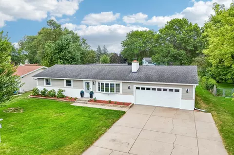 806 South St, Waunakee, WI 53597