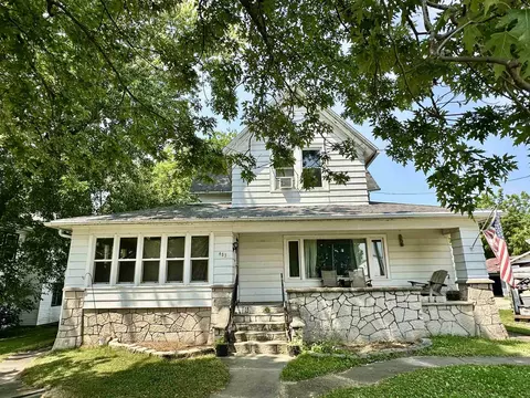 403 Main St, Fairwater, WI 53931