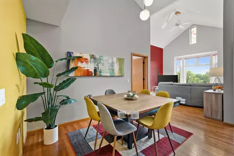 301 Harbour Town Dr #431, Madison, WI 53717