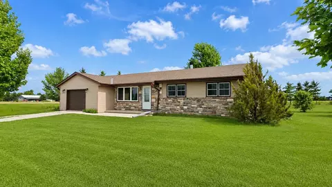 7039 W Kiln Dr, Watertown, WI 53098