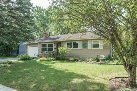 5721 Kroncke Dr, Madison, WI 53711