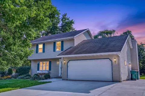 200 Dentaria Dr, Cottage Grove, WI 53527