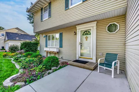 200 Dentaria Dr, Cottage Grove, WI 53527