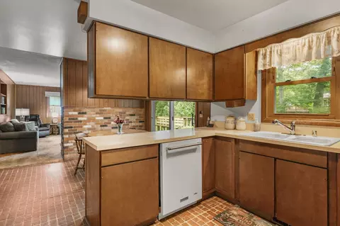 Kitchen - 2913 Post Rd, Madison, WI 53713 photo 3 of 3