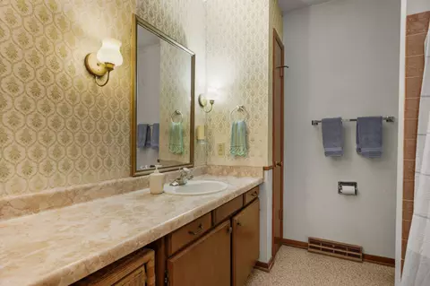 Bath - 2913 Post Rd, Madison, WI 53713 photo 3 of 3