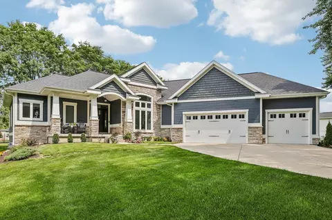 4538 E Oak Ln, Windsor, WI 53598