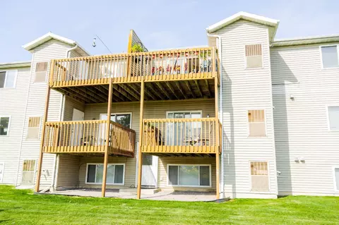 517-527 Trailside Dr, Deforest, WI 53532 photo 2
