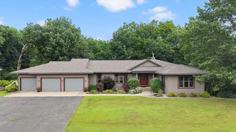 2903 Wood Thrush Cir, Portage, WI 53901