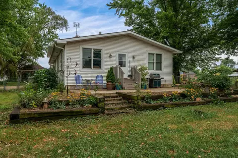 Exterior - 1516 E Philhower Rd, Beloit, WI 53511 photo 3 of 15