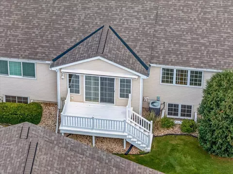 622 Springbrook Cir #43, Deforest, WI 53532 photo 4