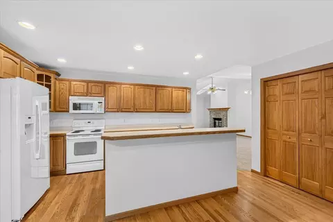 622 Springbrook Cir #43, Deforest, WI 53532 photo 8