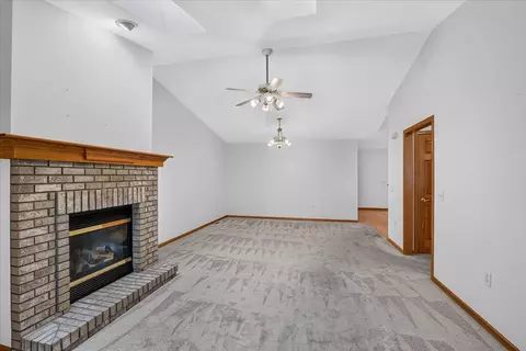 622 Springbrook Cir #43, Deforest, WI 53532 photo 23