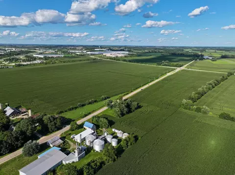 View/Area - 2724 E Stateline Rd, Beloit, WI 53511 photo 5 of 16