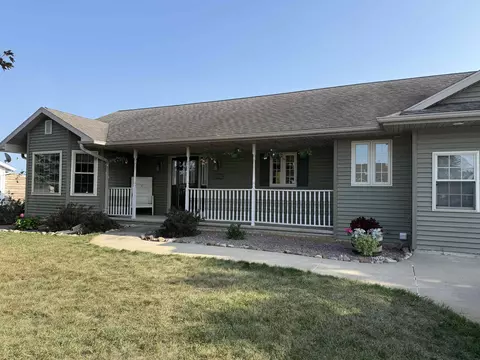 1108 Mistletoe Ln, Winneconne, WI 54986