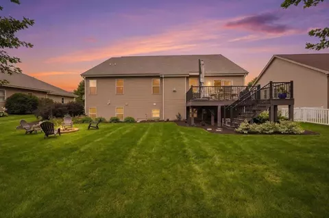 856 Peace Ln, Oregon, WI 53575 photo 2