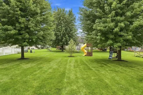 856 Peace Ln, Oregon, WI 53575 photo 50